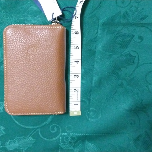 NWT DOONEY & BOURKE PEBBLE GRAIN MEDIUM ZIP AROUND WALLET♥️HP ❤️ - Picture 2 of 7